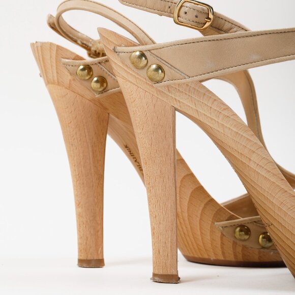 Manolo Blahnik Beige T-Strap Wood Studded Accents Sandal Heels - Picture 8 of 10